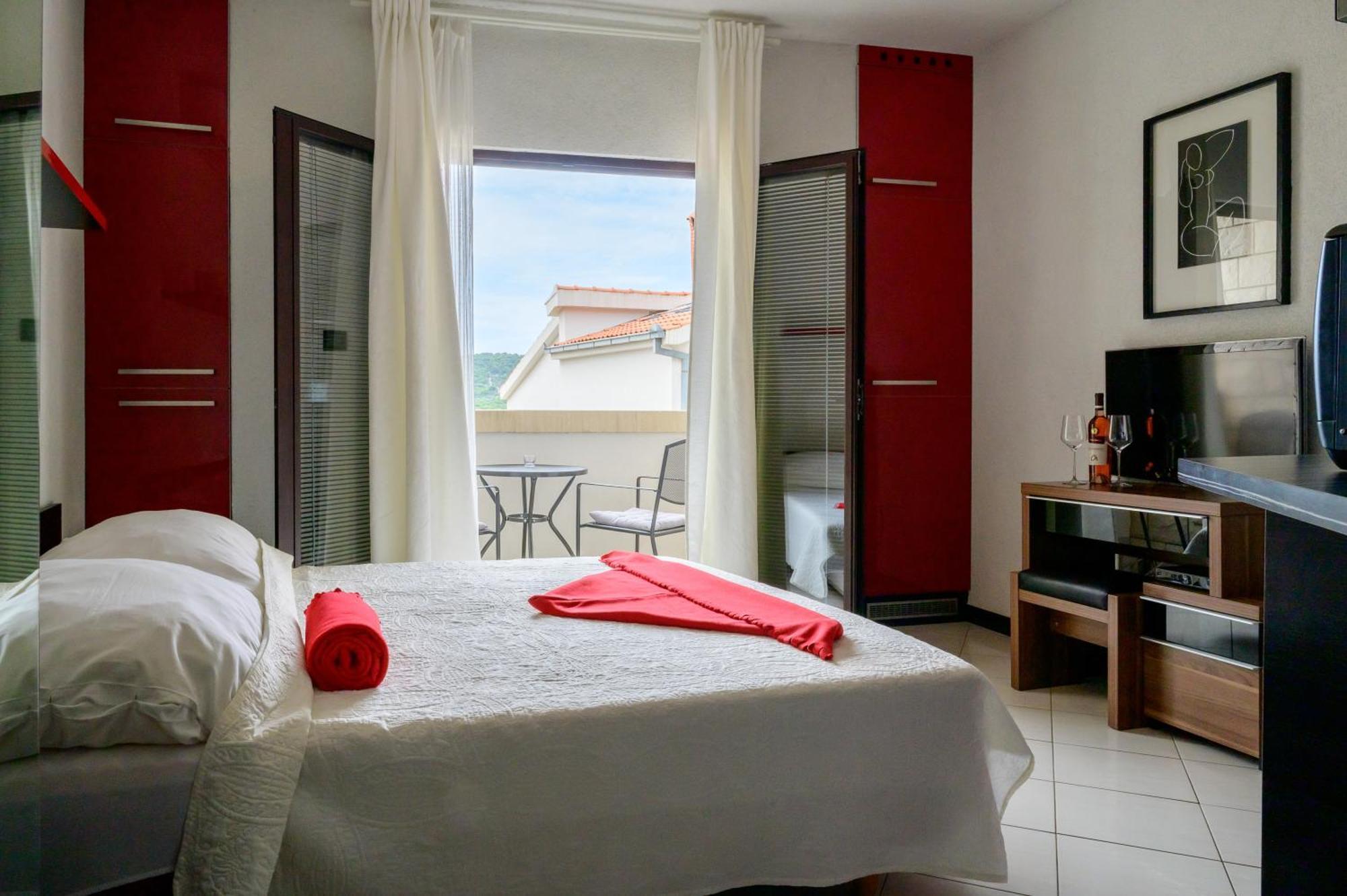 Villa I Karma Tisno Exterior foto